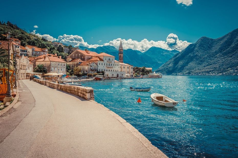 DUBROVNIK A SU PROPIO PASO