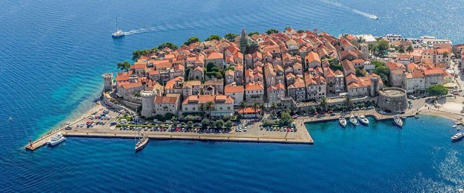 DÍA LIBRE EN KORCULA, LA CORFU NEGRA
