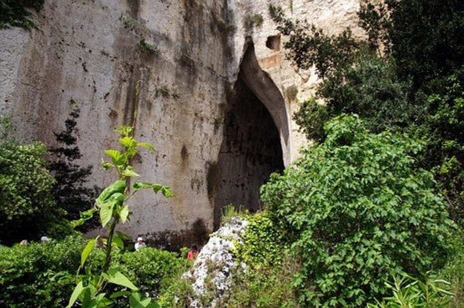 TAORMINA - SYRACUSE - TAORMINA