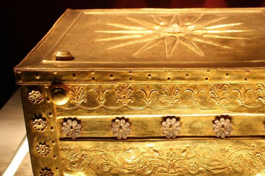 TOUR TO PELLA AND VERGINA