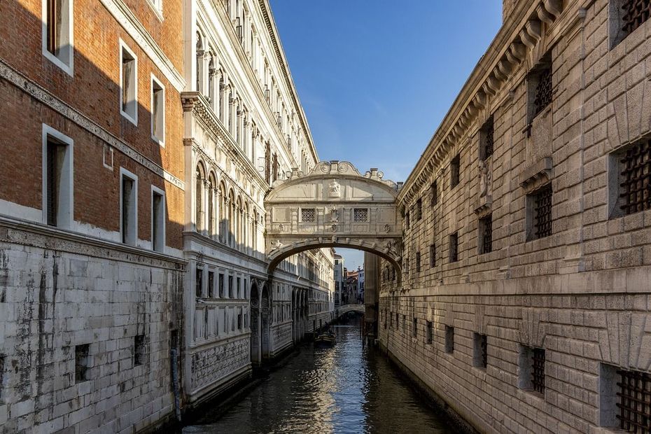 DESCUBRIENDO VENECIA