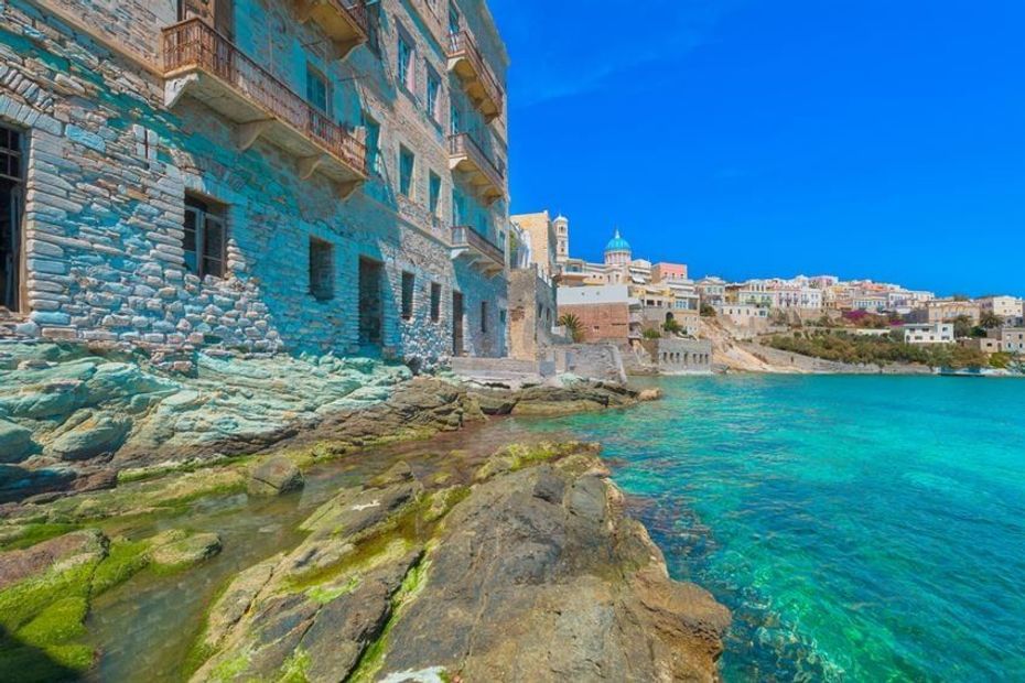 DISCOVERING THE DUCHESS OF THE AEGEAN