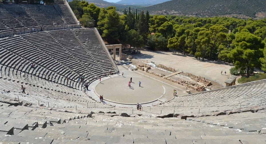 DESDE ATENAS A CORINTO, EPIDAURO, NAFPLIO Y OLIMPIA