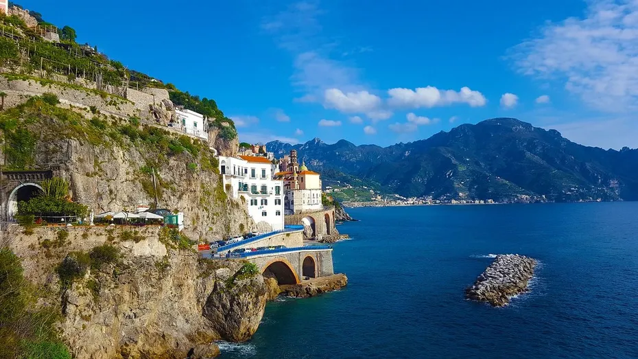 BEAUTIFUL AMALFI