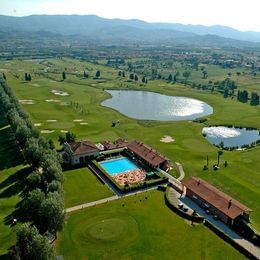 Le Pavoniere Golf & Country Club