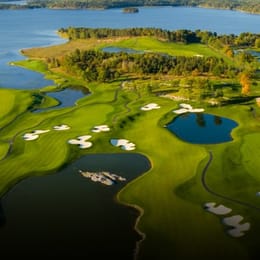 Bro Hof Slott Golfklubb (Stadium)