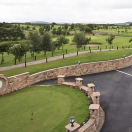 Oak Royal Hotel Golf and Country Club