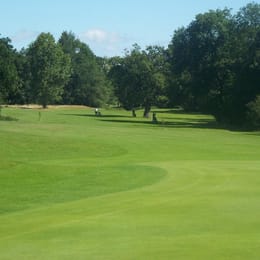 Farnham Park Golf Club - The South Buckinghamshire