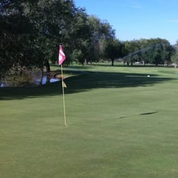 Dos Lagos Golf Course