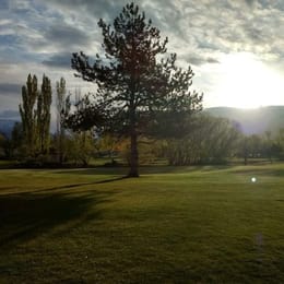 Swan Lakes Golf Course