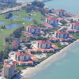 Isla Del Sol Yacht Club