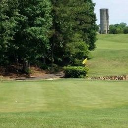 Golden Hills Golf & Country Club