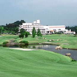 Lake Forest Resort (The Century)