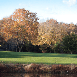 Twin Willows Par 3 Golf Course