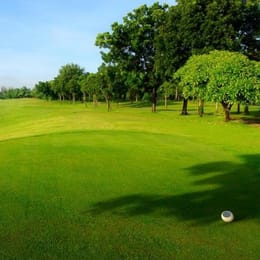 Uniland Golf & Resort