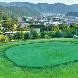 Everio Par 3 Golf Club