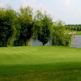 Zhang Jiagang Shuangshan Golf Club