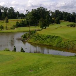 Kelab Golf Bukit Besi