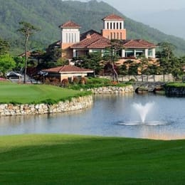 Pine Hills Golf & Hotel