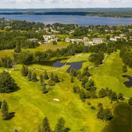 Evergreen Resort (Spruce)