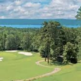 Thunderbird Country Club