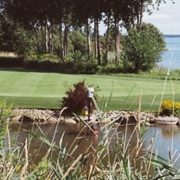 Wolfe Island Riverfront Golf Course