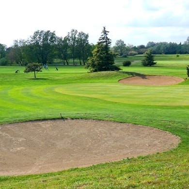 UGolf Avignon Châteaublanc (Alpilles)
