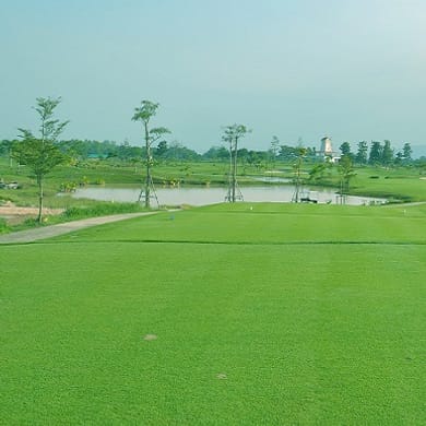 Happy City Golf & Resort (Lakeside)