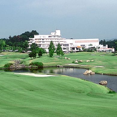 Lake Forest Resort (The Century)