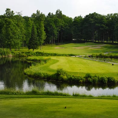 Loch March Golf & Country Club