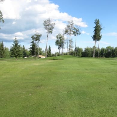 Skeleton Lake Golf & Country Club