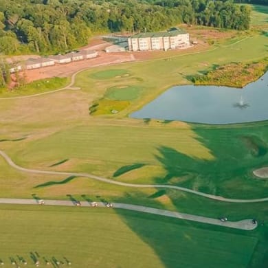 The River Club Golf & Learning Center