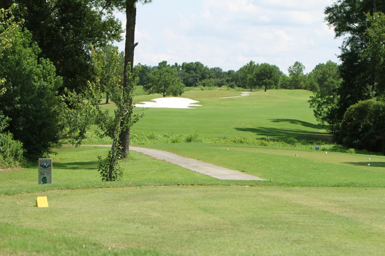 Pine Hills Country Club