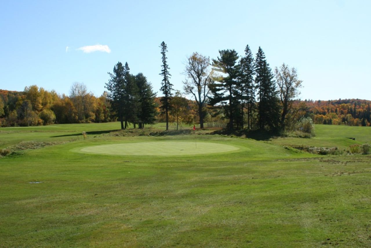 Almaguin Highlands Golf & Country Club