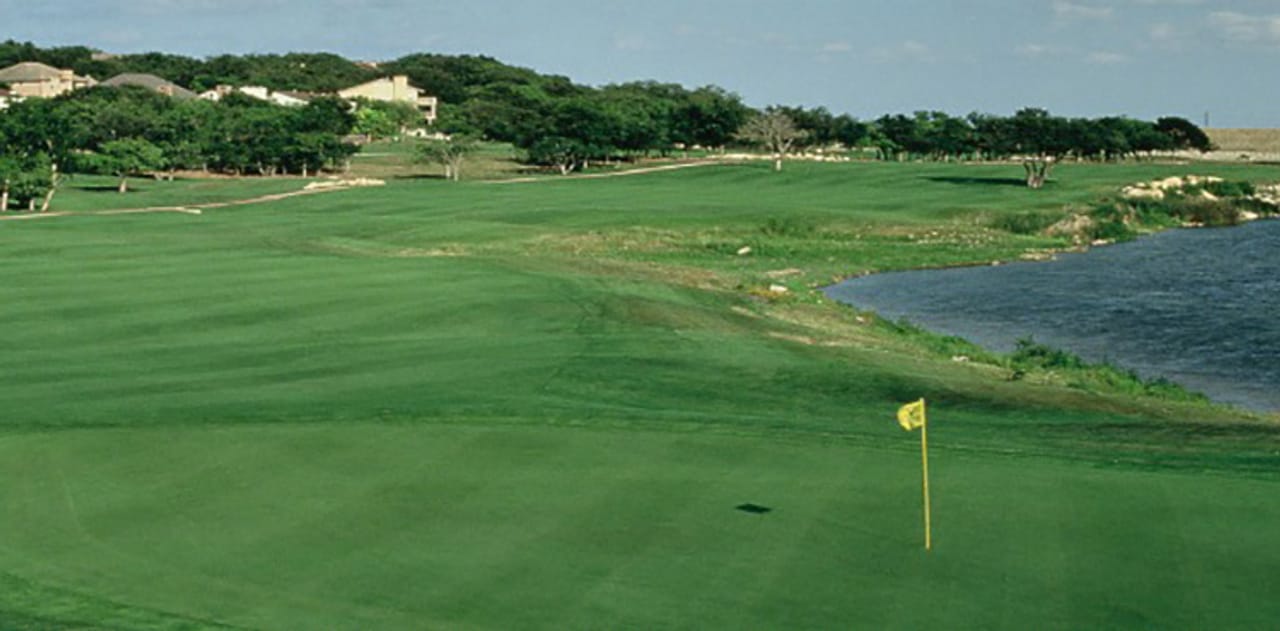 SilverHorn Golf Club