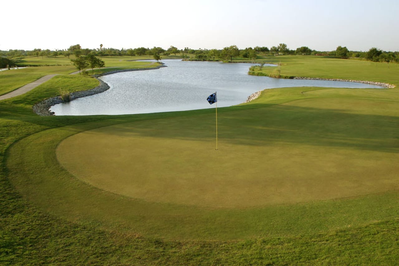 Champion Lakes Golf Course