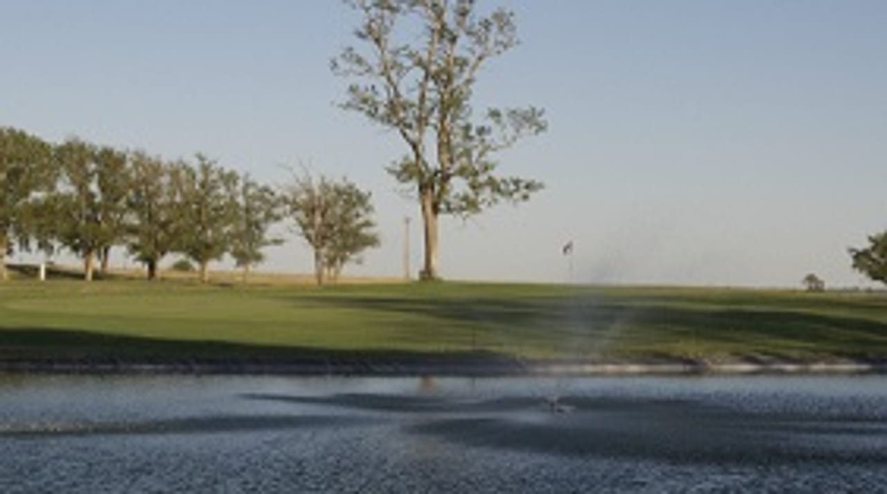 Clarendon Country Club