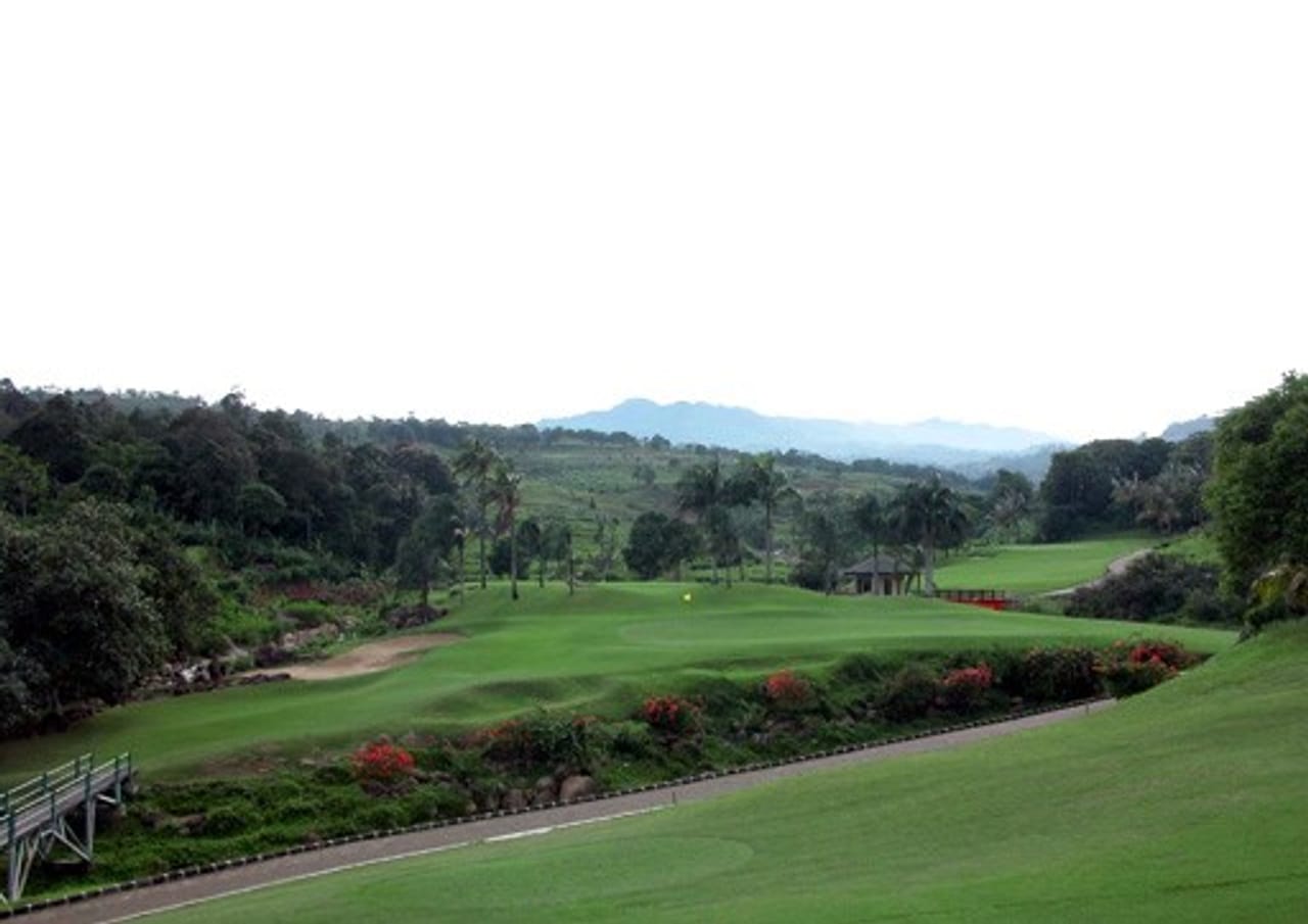 Gunung Geulis Country Club (West)