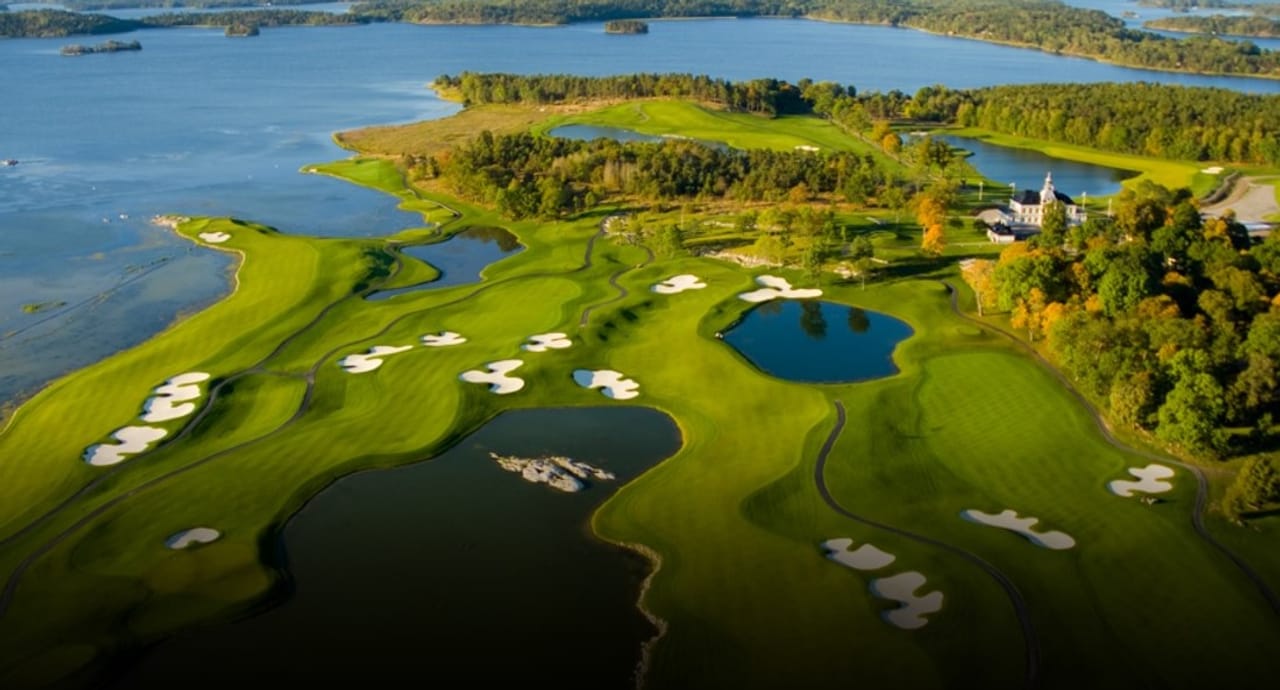 Bro Hof Slott Golfklubb (Stadium)