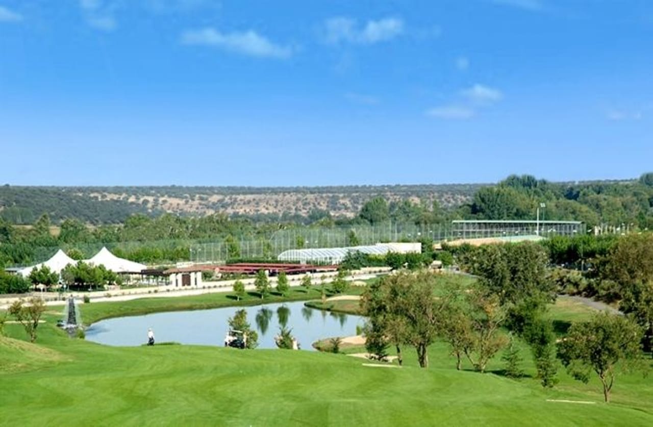 Salamanca Forum Golf - Villamayor Golf (Par 3 y Pitch & Putt)