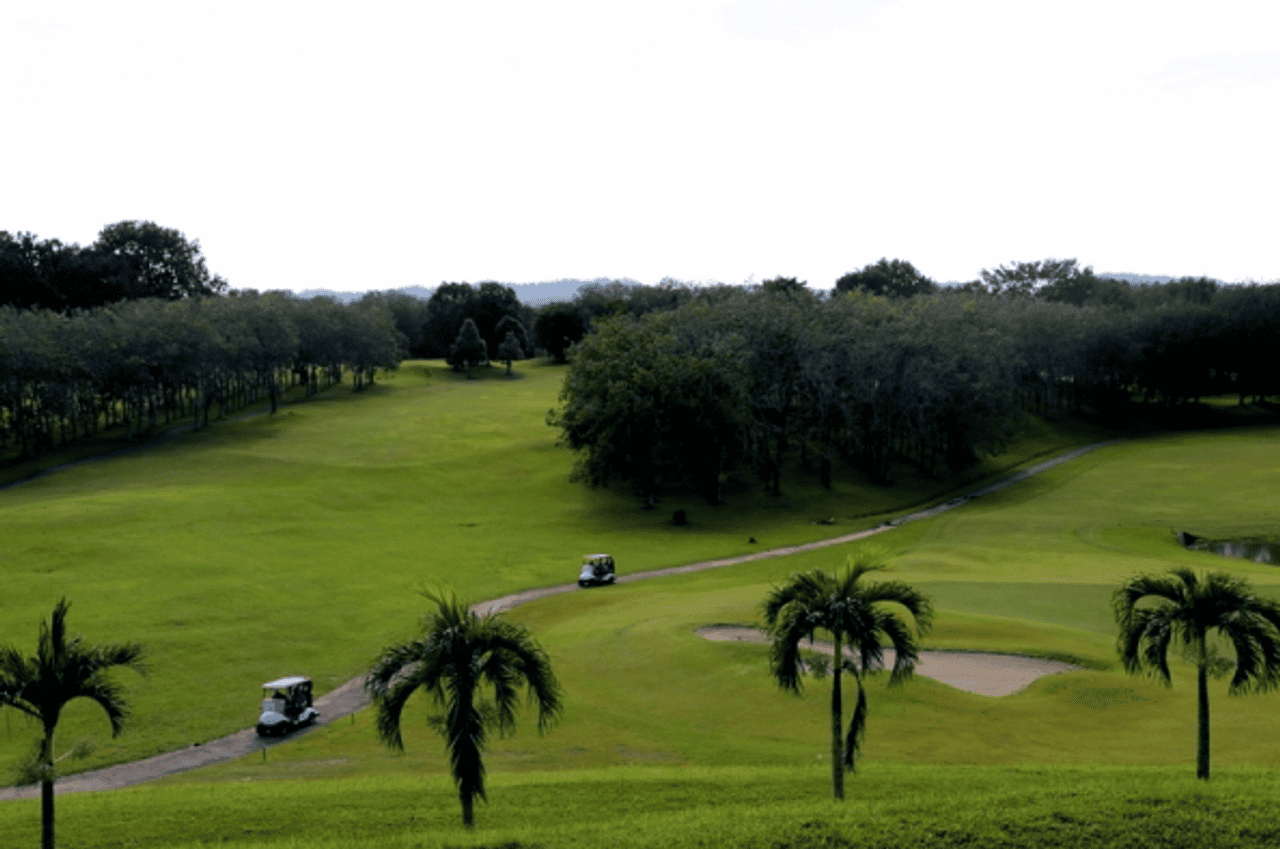 Harvard Golf & Country Club