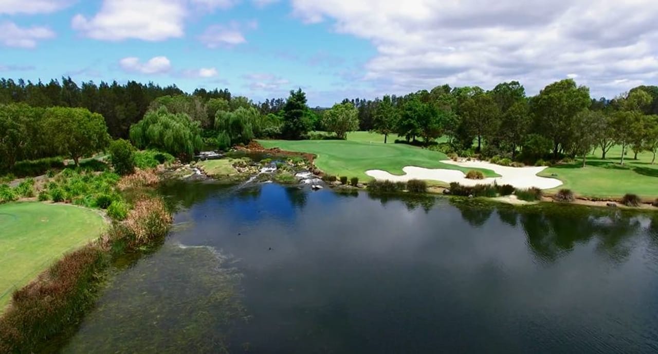 Lakelands Golf Club