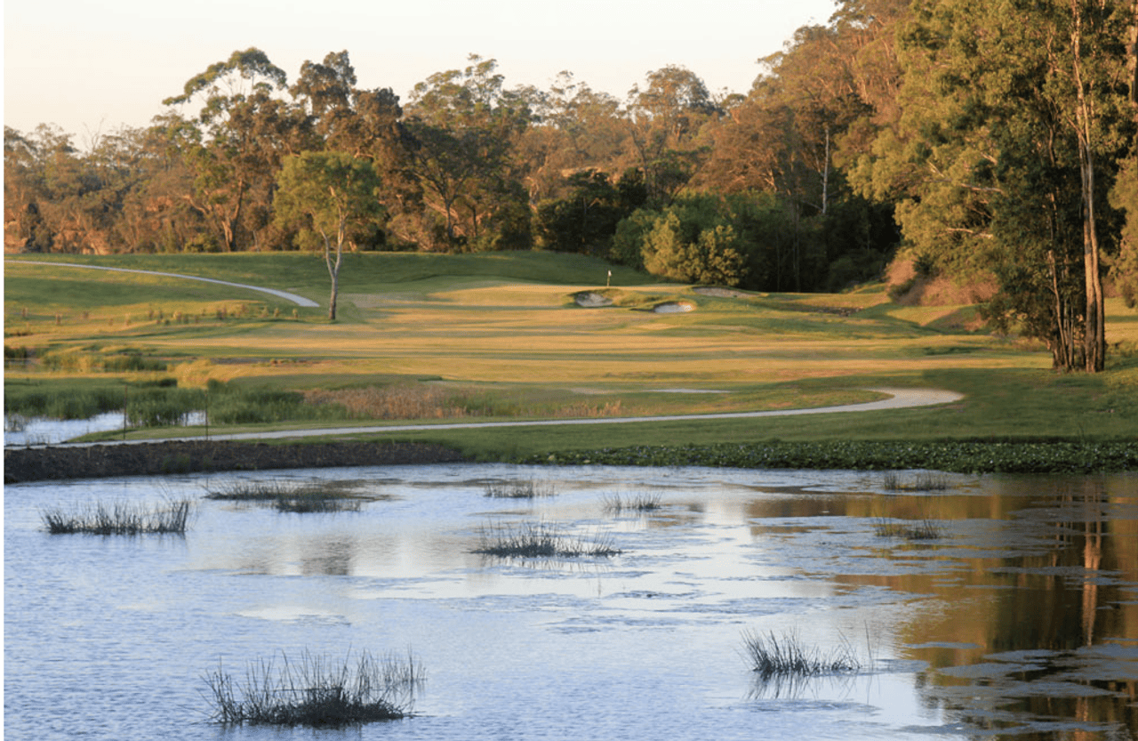 Riverside Oaks Golf Resort (Bungool)