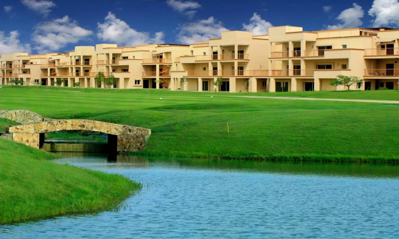 Defence Raya Golf & Country Club