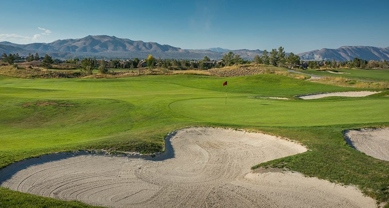 Red Hawk Golf & Resort (Lake)
