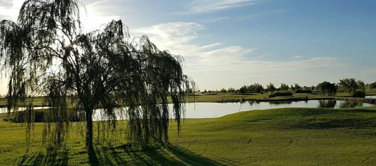 Trisquelia Golf Club