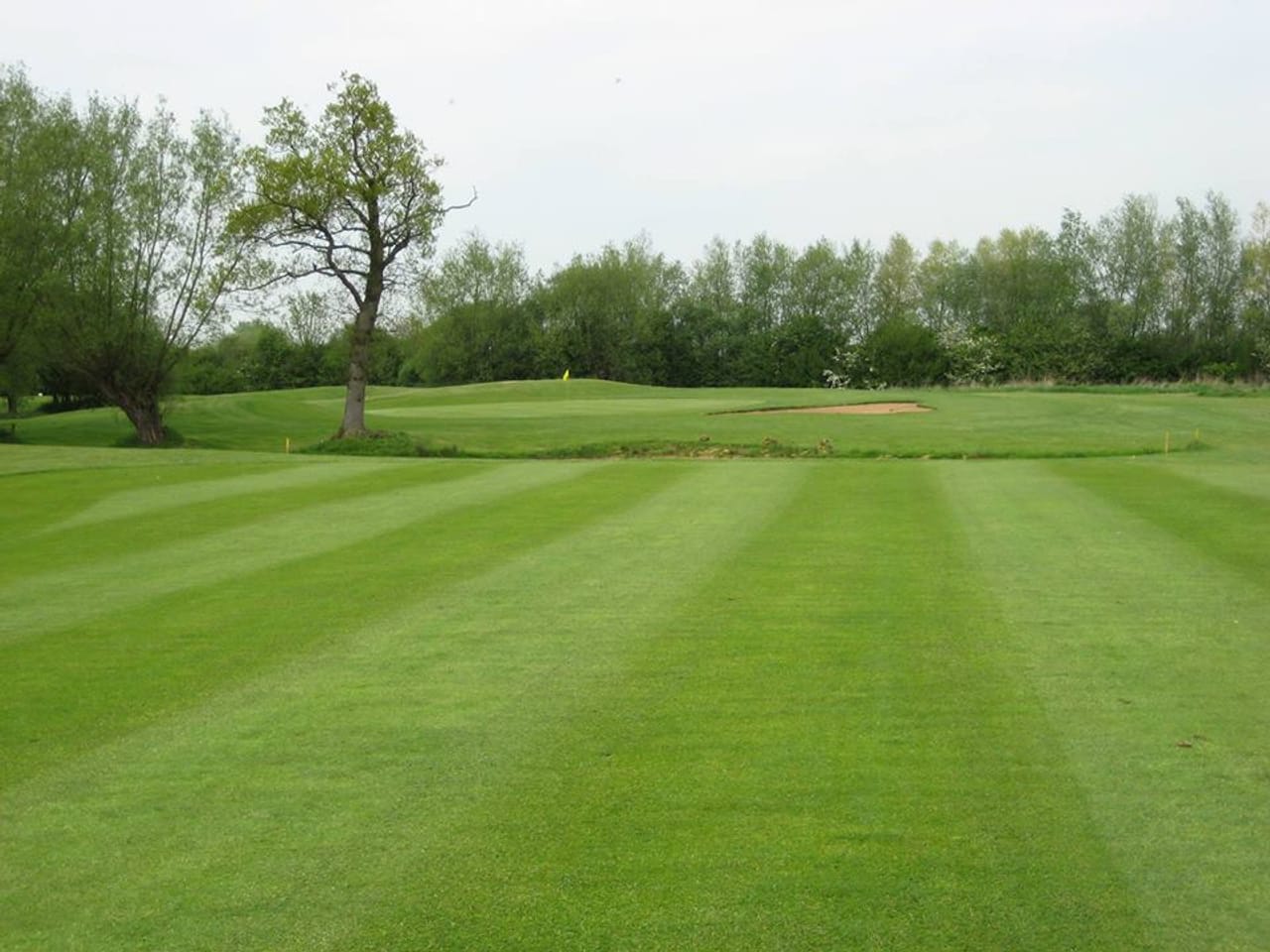 Kingfisher Hotel Golf & Country Club