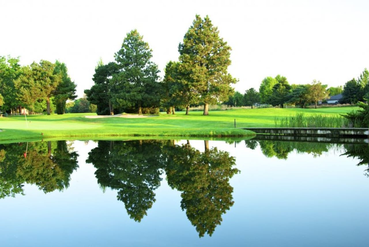 Eagle Hills Golf Course