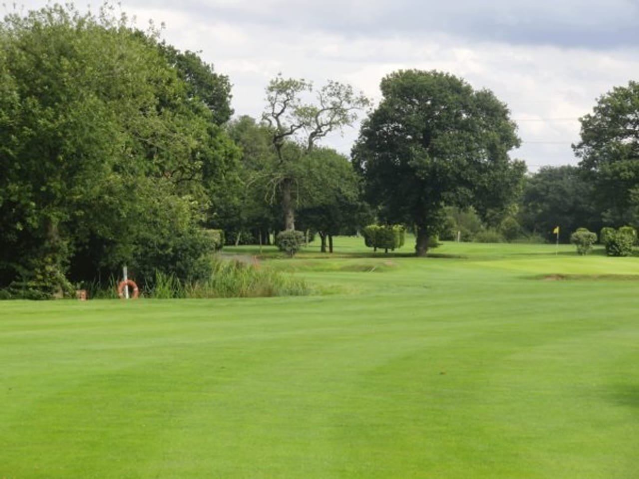 Sandfield Golf Course & Driving Range