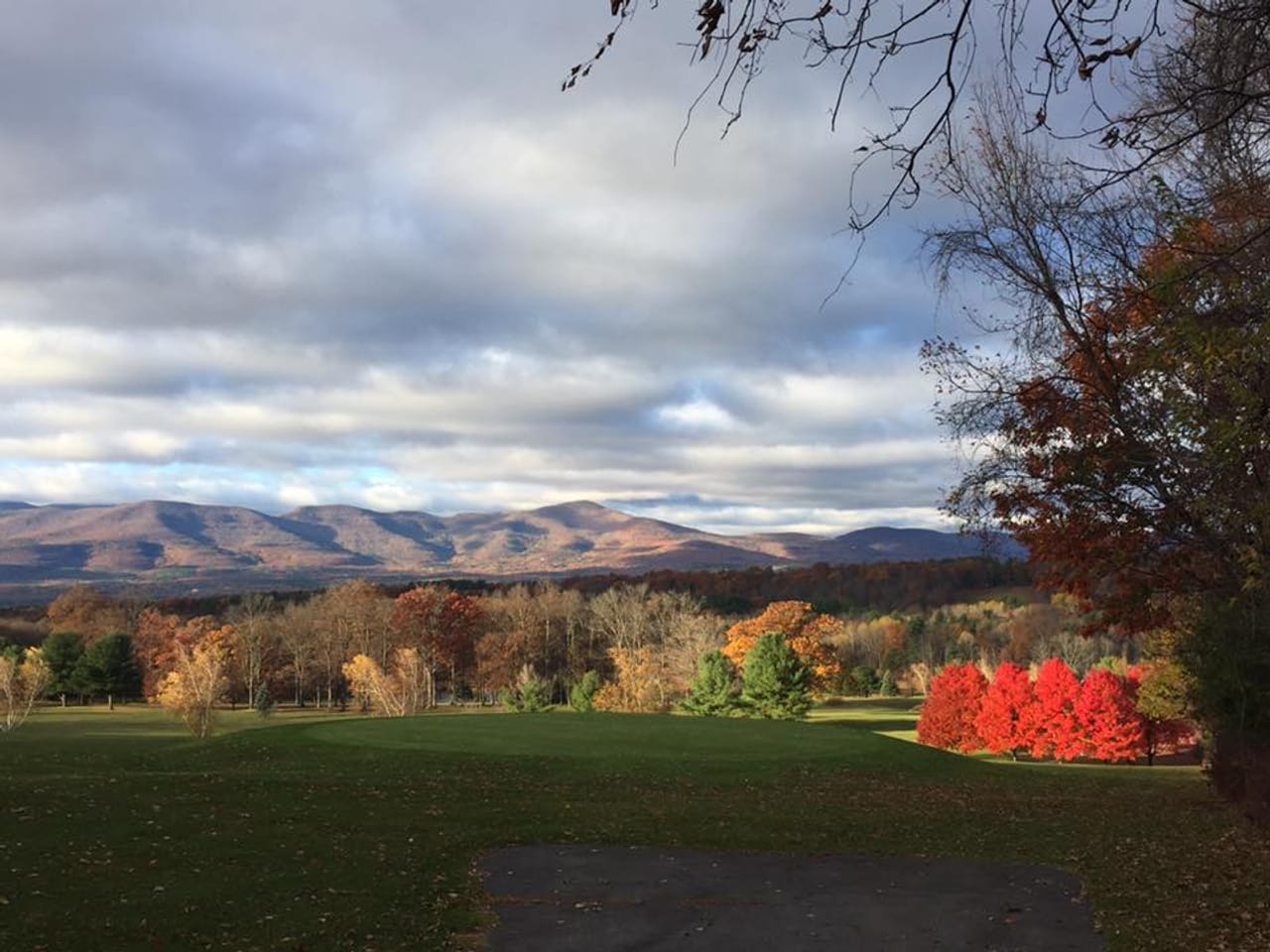 Sunny Hill Resort & Golf Course